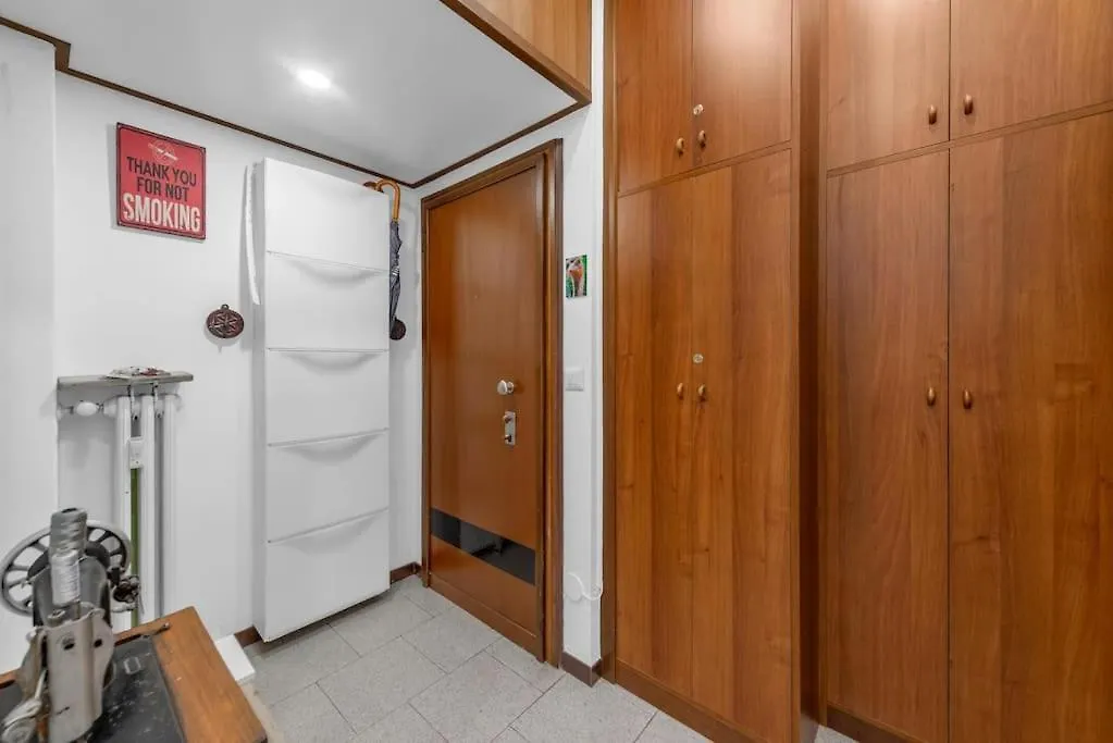 - Duomo - San Siro- Free Parking Apartment Milan Italy